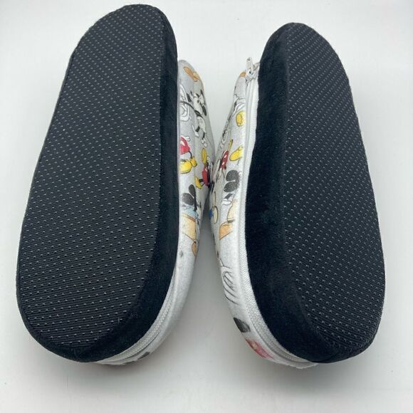 Disney Shoes/ Happy Feet Slippers Size Adult M (8-8,5) Like New - Picture 9 of 9
